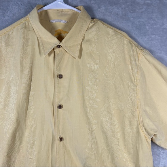 Tommy Bahama Men’s XL Yellow Silk Blend Hawaiian Button Front Shirt Textured - Picture 1 of 10